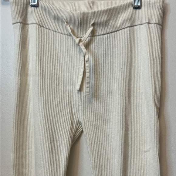 Reebok/Victoria Beckham Collaboration Set - Picture 8 of 9